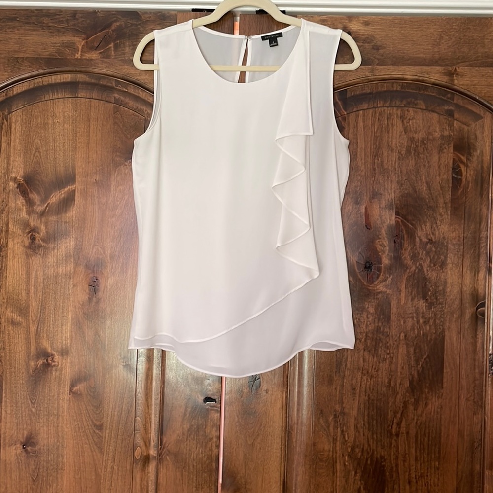 Ann Taylor Sleeveless ruffled blouse